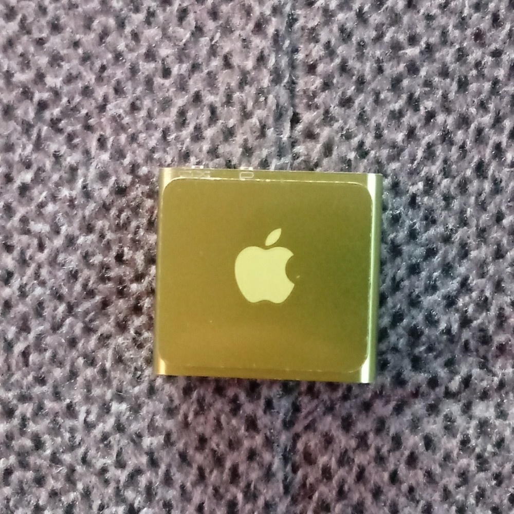 Ipod Shuffle - Picture 2 of 2